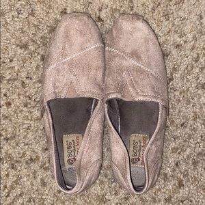 Cream-Colored Suede, Memory foam BOBS
